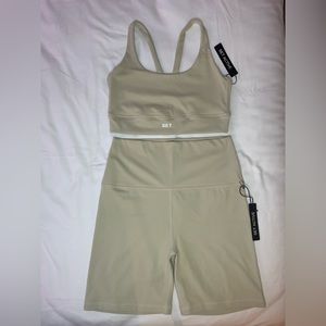 SET ACTIVE bra and biker shorts